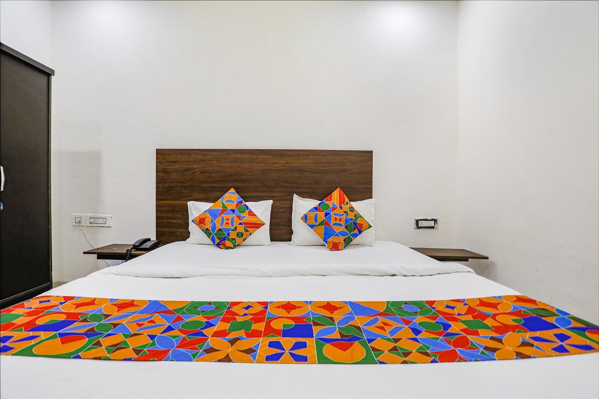 Fabhotel Kinsfolk Ghaziabad Εξωτερικό φωτογραφία