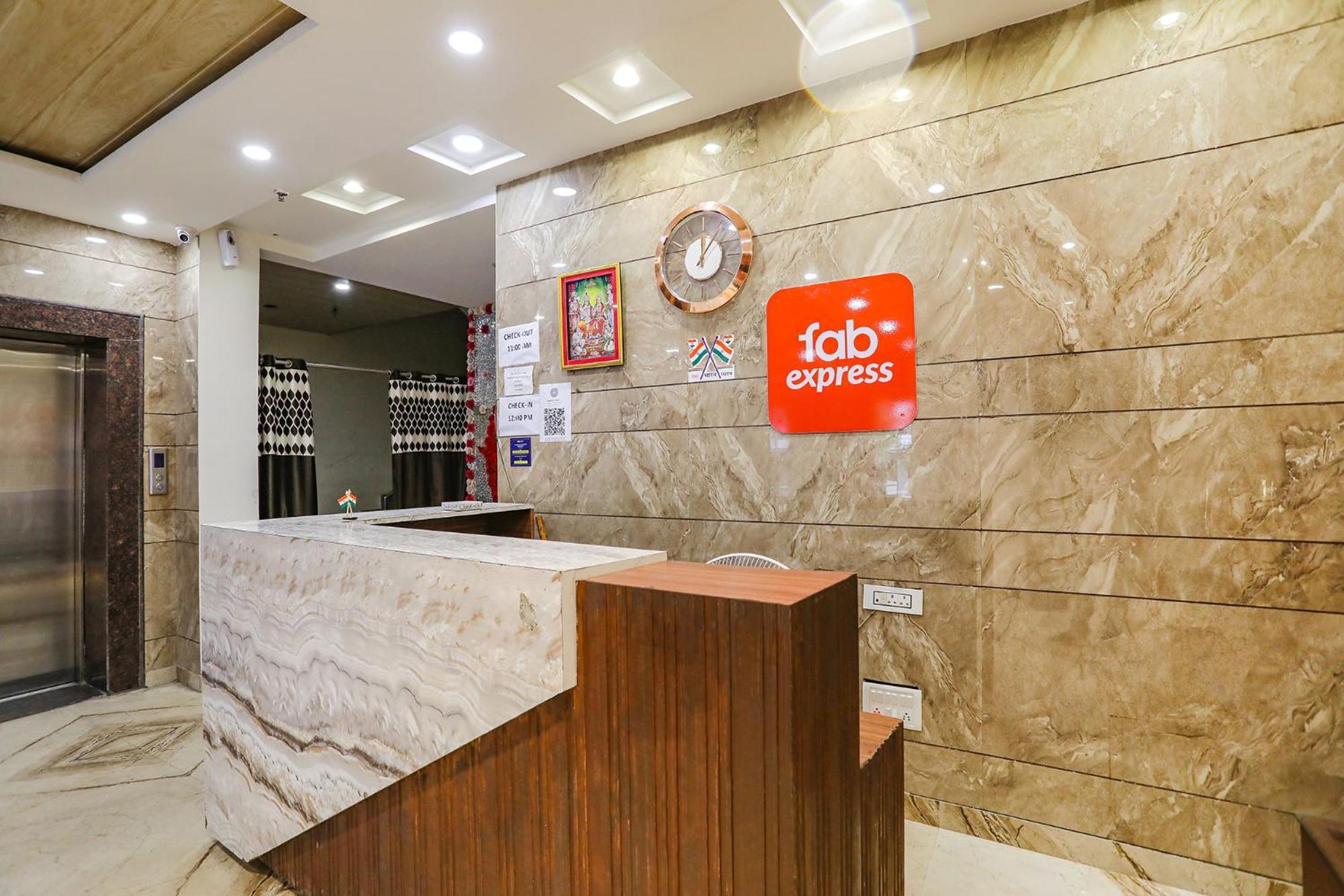 Fabhotel Kinsfolk Ghaziabad Εξωτερικό φωτογραφία