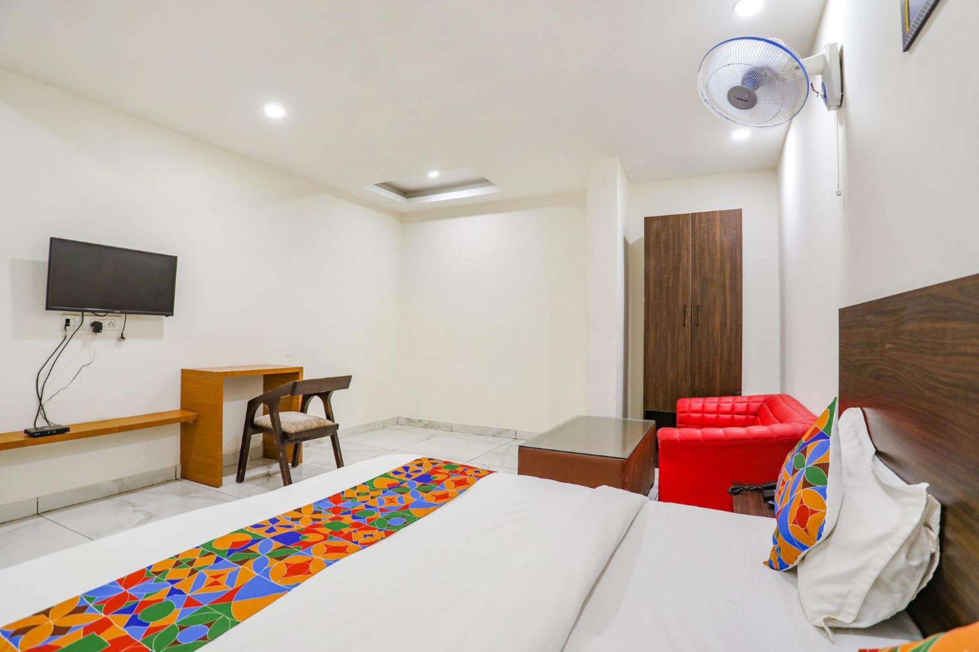 Fabhotel Kinsfolk Ghaziabad Εξωτερικό φωτογραφία