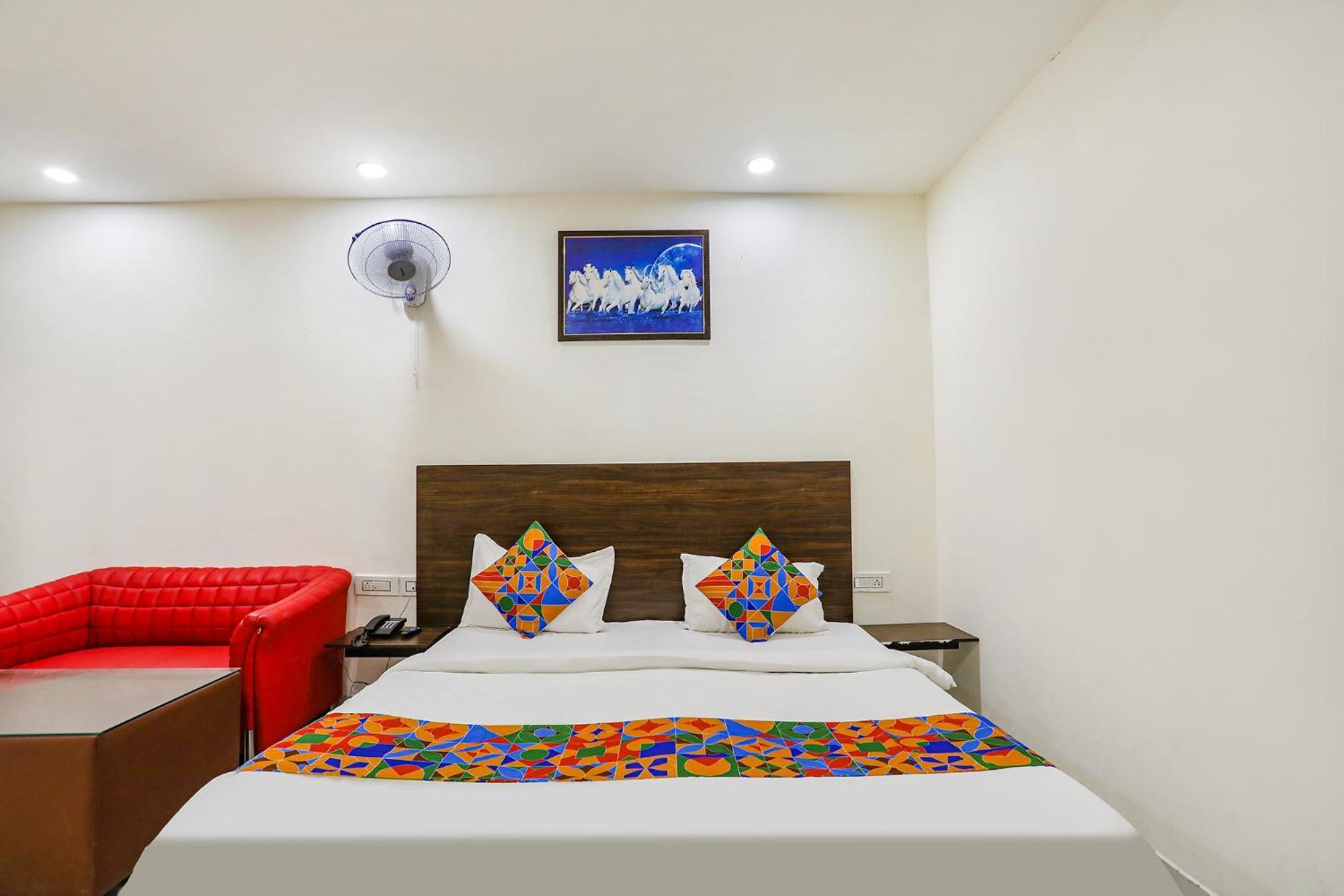Fabhotel Kinsfolk Ghaziabad Εξωτερικό φωτογραφία