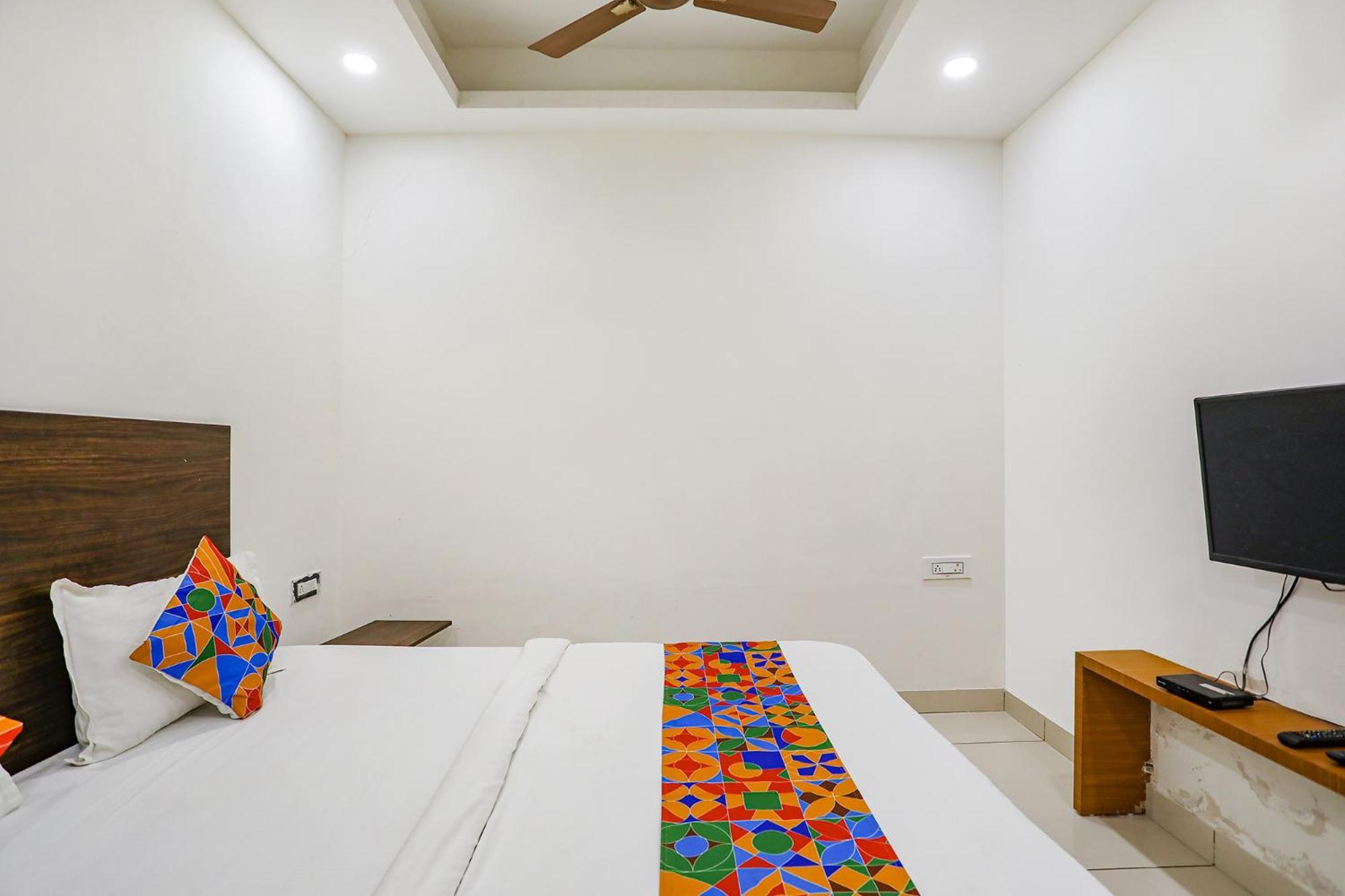 Fabhotel Kinsfolk Ghaziabad Εξωτερικό φωτογραφία