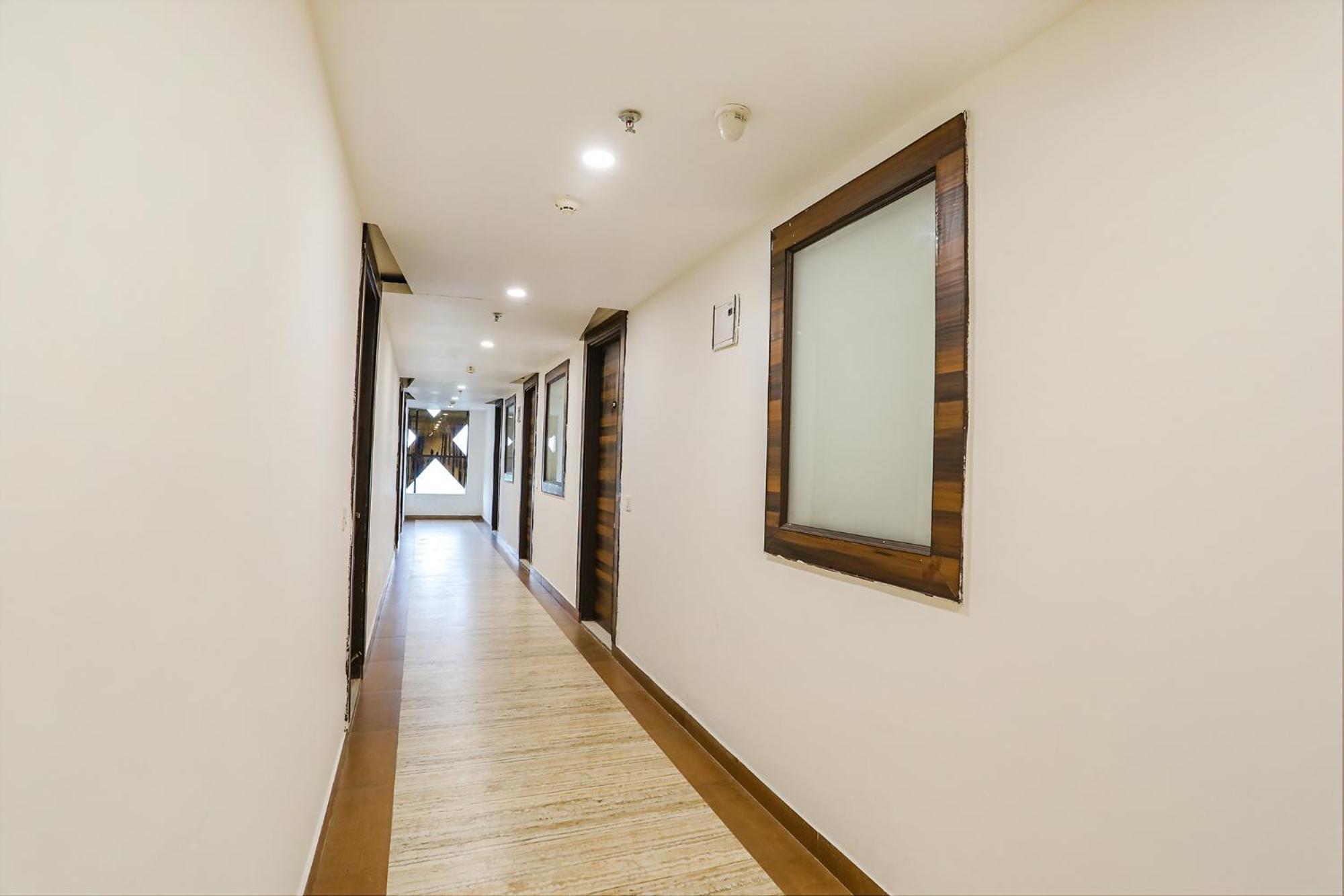 Fabhotel Kinsfolk Ghaziabad Εξωτερικό φωτογραφία